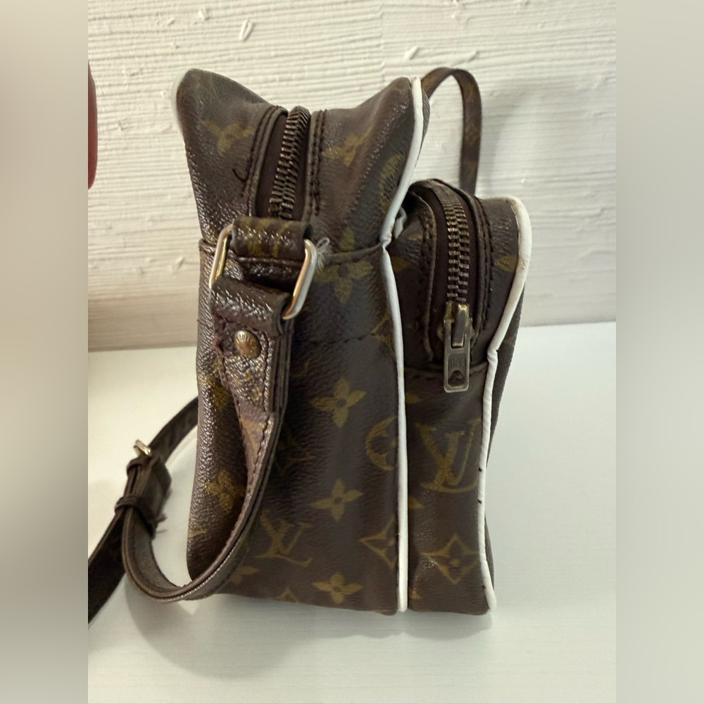 Vintage Authentic Louis Vuitton Nil PM Crossbody With COA - Picture 5 of 13